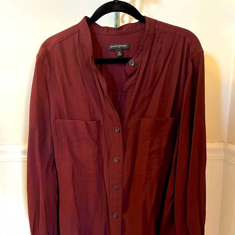 Banana Republic - XL -Women’s dress shirt